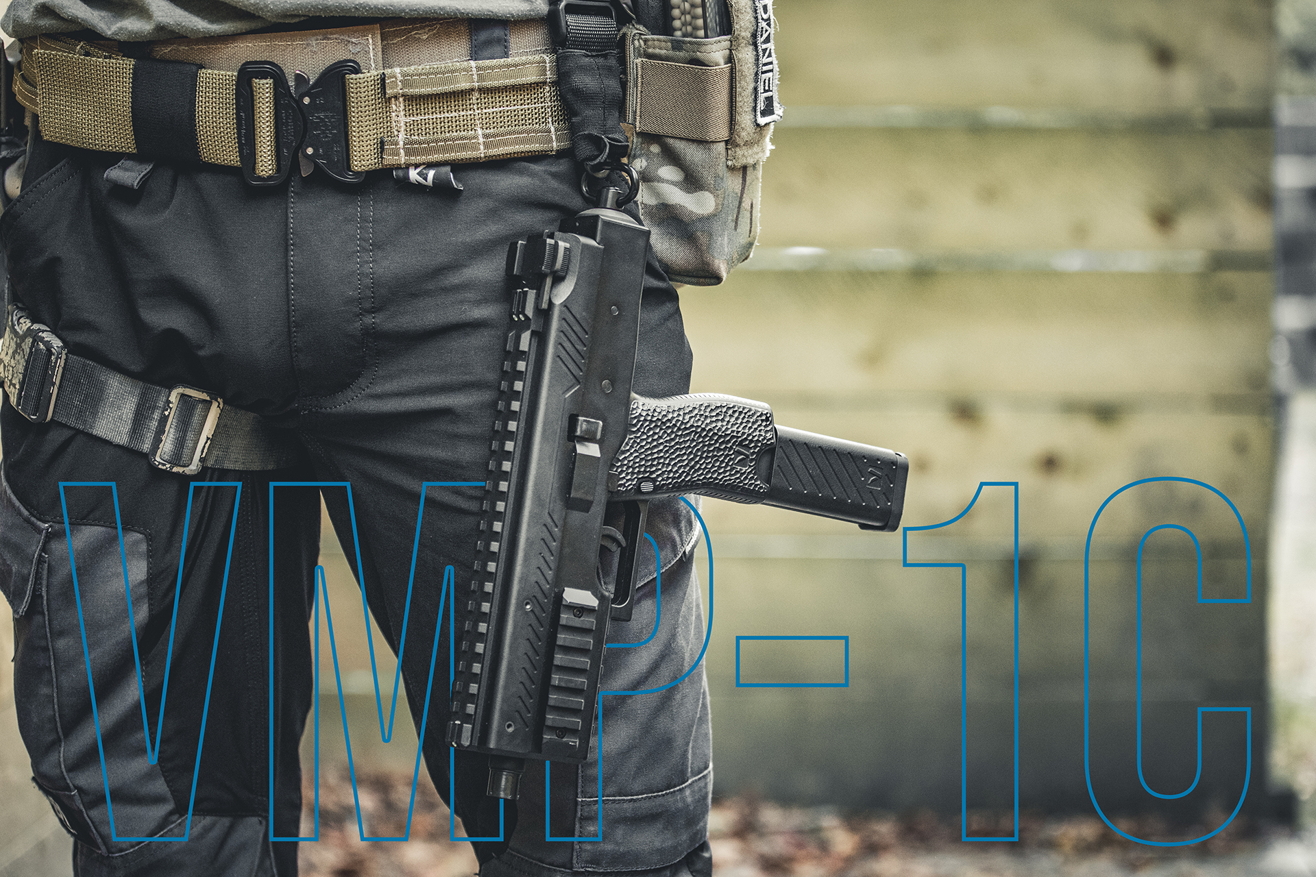 MONDAY GUNDAY – DOUBLE BELL “M16 STUBBY” AEG - Airsoft Action Magazine